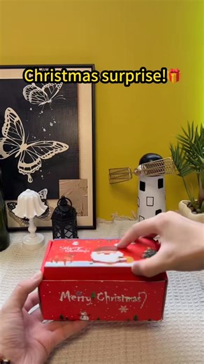 Tired of boring gifts? This year, give them a core memory! Imagine: They open the box and—BOOM!—a shower of cash or your favorite photos explodes out! The laughter, the shock, the pure joy. Our reusable Money Explosion Box turns gift-giving into an unforgettable show. Don't just give a present. Give a story they'll tell for years.  #ExplosionBox #GiftOfJoy #ChristmasMemories #ViralProducts | Aspresent | Facebook