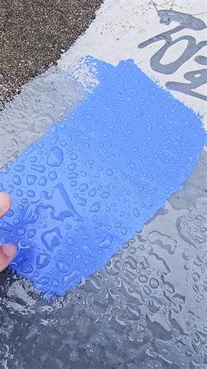 The Secret Behind Perfect Waterproofing – The Lotus Effect 🌿💧 Our waterproof coating is inspired by nature — just like a lotus leaf, it repels water effortlessly. Thanks to advanced silicone technology, every drop of water simply rolls off the surface, leaving it clean and dry. ✅ Strong lotus-leaf hydrophobic effect ✅ Long-lasting waterproof protection ✅ Self-cleaning and anti-dust performance ✅ Ideal for roofs, walls, and concrete surfaces We are the largest waterproof coating factory; welcom