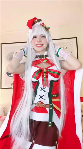♡ 𝓈𝒾𝓈𝒽𝓊𝓂𝒾𝒾 ♡ on Instagram: "Feliz navidad les dese Emilia-tan ◟(๑•͈ᴗ•͈)◞🌸💫 . . . #cosplayergirl #emiliarezero #emiliacosplay #rezerocosplay #christmas"