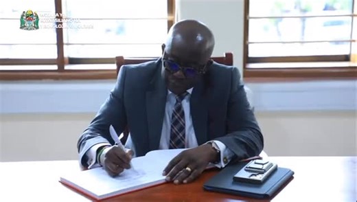 Wizara Mth on Instagram: "Alichokizungumza Naibu Katibu Mkuu wa Wizara ya Mawasiliano na Teknolojia ya Habari, Bw. Nicholaus Merinyo Mkapa, akizindua Baraza la Wafanyakazi wa Mfuko wa Mawasiliano kwa Wote (UCSAF) jijini Dar es Salaam tarehe 18 Oktoba 2025."