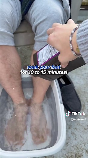 Benefits of Soaking Feet in Hydrogen Peroxide