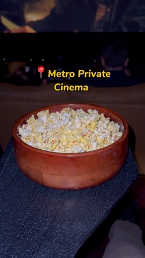 286K views · 5.7K reactions | A new way to watch movies in New York City – Metro Private Cinema#nycdatenight #nycdateideas #discovernyc #nycbucketlist #thingstodoinnyc #nycthingstodo #newyorkcity #nyc #funinnyc #newyorknewyork | Picture Perfect Luis | Facebook