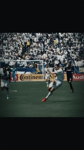 Legendary acrobatic goals from Zlatan Ibrahimovic #zlatan #ibrahimovic