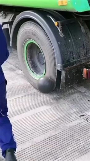 Hustlyhq on Instagram: "💻 Barclays Hiring | Software Engineer (Freshers) 🏦 Company: Barclays 📍 Location: Pune 💼 Role: Software Engineer 🕒 Type: Full-time | In-Office 🎓 Eligibility: Freshers ✨ Tech Stack Java, J2EE (Spring, Hibernate), SQL/Oracle, REST & SOAP APIs, Git, Tomcat/JBoss 🔥 What you’ll work on End-to-end software development Scalable & secure enterprise applications Code reviews, testing & system design Collaboration with global banking tech teams 🚀 Great opportunity to start y