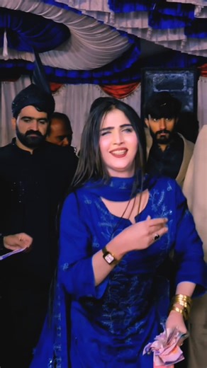 Kharchay Hosin Charchay Hosin Mehak Khanzadi Dance Performance2025 #mehak#khanzadi#mujra #subsecribe