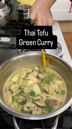 Quick Thai green curry with tofu and vegetables. I used @thaikitchen vegan green curry paste. (Not sponsored). You can easily customize the recipe to taste and adjust the veggies and add protein of your choice. . . #vidhyasvegkitchen #vidhyashomecooking #vvkreels #vvksemihomemaderecipes #thaicuisine #thaicurry #quickdinner #vegandinner | Vidhya's Vegetarian Kitchen