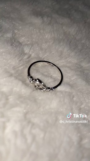 Unboxing the New Pandora Tinkerbell Ring