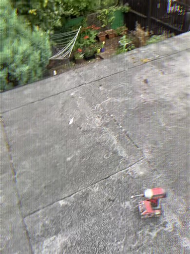 thetripod0 (@thetripod0)’s videos with The World's Greatest (Radio Edit) - R.Kelly