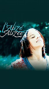 Il y a 25 ans jour pour jour, le 30 décembre 2000, Alizée dominait littéralement les charts : « L’Alizé » atteignait la 1re place (son premier et unique n°1) pendant que « Moi… Lolita » occupait encore la 3e position des ventes. Deux titres dans le top 3, au même moment. Une époque. Un phénomène. Une page mythique des années 2000. Qui se souvient de cette fin d’année 2000 complètement folle ? #Alizée #Alizee #LAlize #Lalizé #Nostalgie #Souvenirs #Annees2000 #2000s #Lolita | Nostalgie 2000's