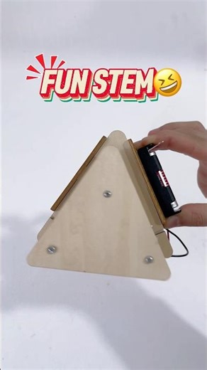 Fun STEM: Hilarious Self-Wobbling Triangle Robot! 🤩🤖