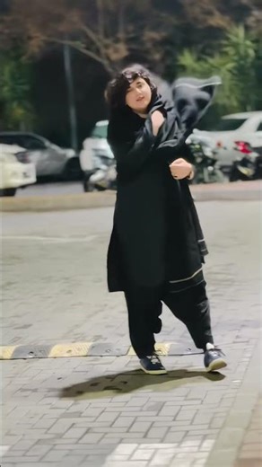 Sta Nasha Nasha Zawani Bal the stargi khomari warigi wowri janana