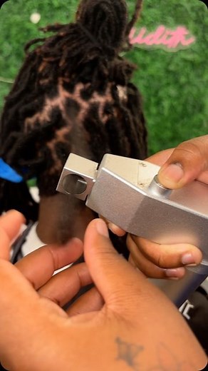 Mimidith locks on Instagram