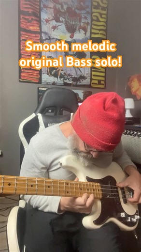 Smooth melodic Original Bass Solo😎