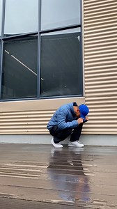 Your cold-weather b̶l̶u̶e̶s̶ muse ❄️ ☁️ The K-Way Creek Re:Down® Jacket: ultralight, ultra-packable 650-fill down insulation. Featherlight warmth no matter the adventure. #KWaySA #GearUpGetOut #ConquerYourWayYour | K-Way SA