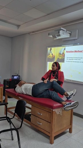 86K views · 868 reactions | Rotation method 1 Decompression Therapy for Lumbar spine ❤️ #manualtherapy #physicaltherapy | منة العلاج الطبيعي | Facebook