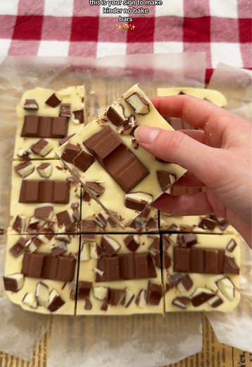 Kinder No-Bake White Chocolate Bars Recipe