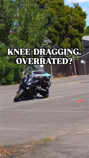 Simbas_moto_adventures on Instagram: "Kneedragging. We are most definitely starting off 2026 with something crazy. It's something that I myself am constantly being asked to teach. And for those who have attended my sessions, know that I will never teach a beginner rider before they learn the fundamentals of riding. Never... So why show it? Why do I practice it? What is the point? Im glad you asked. This is one of the many skills out there that shows the benefits of throttle control, vision, stee