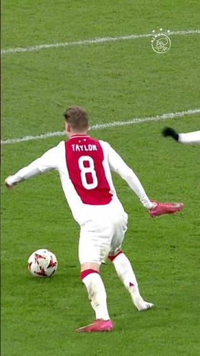 No shoe, no problem. 👟