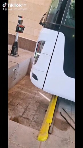 3D wheel alignment mercedes benz travego buss #mechanic #automobile