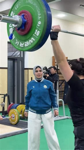 UWF🏋‍♂️🇺🇿 on Instagram: "🏋🏻‍♀️ O‘zbekiston ayollar terma jamoasida yangi murabbiy ish boshladi O‘zbekiston og‘ir atletika federatsiyasi tomonidan barcha yo‘nalishlarga tizimli ravishda e’tibor qaratilmoqda. Ushbu izchil ishlarning mantiqiy davomi sifatida ayollar terma jamoasida yangi murabbiy faoliyat boshladi. 2025-yilda “Eng yaxshi ayol murabbiy” deb e’tirof etilgan Kamila Abdullayeva hozirda O‘zbekiston ayollar terma jamoasi safida murabbiy sifatida faoliyat olib bormoqda. U bosh murabb