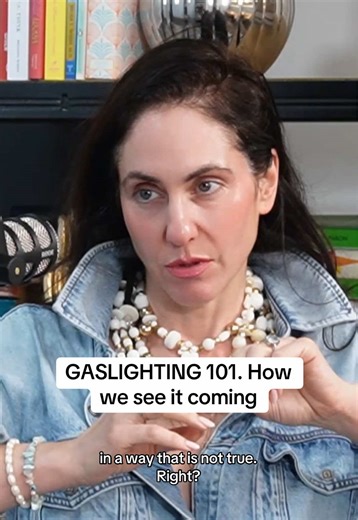 Understanding Gaslighting: Signs and Examples
