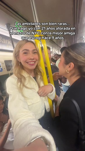 Amigas en el Metro de NYC: 9 Años de Amistad
