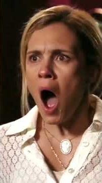 Max tells Carminha that Tufão went out with Monalisa for a night out