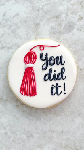 First video of my simple grad series! There’s plenty of time to practice these designs before your favorite grad walks across that stage! #sugarcookies #cookietutorial #cookiedecorating #royalicing #beginnercookies #royalicingcookies #homebaker #decoratedcookies #cookier
