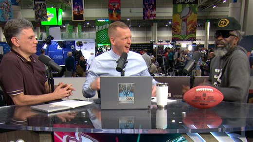 Reed roasts Simms for '06 pick: 'Staring it down!'