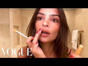 Emily Ratajkowski’s 5-Minute Date Night Look