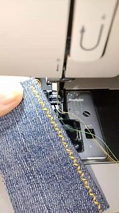 138K views · 1.5K reactions | Setting Double stitch ziqzaq...  --------------------- #reelsviralシfb #sewingtips #sewingtutorial #belajarmenjahit #machinesingerportable4423 | Radmiya Arifin | Facebook