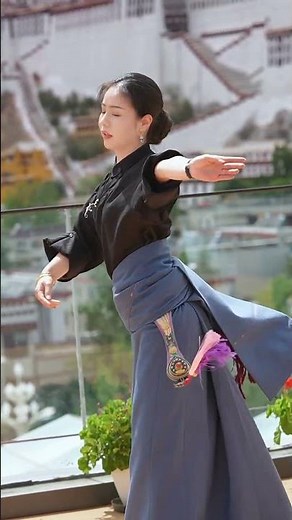 Yongji, beautiful and melodious Tibetan dance "Auspicious Dance Party"