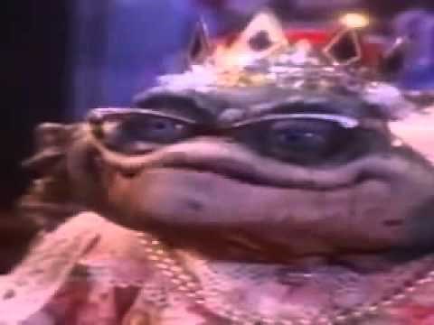 Dinosaurs S1E03 Hurling Day