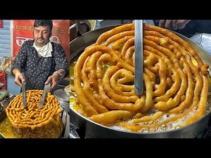 Jalebi Nahi JALEBA Hai Ye😱😱 | BIGGEST 1kg Jalebi of Sarafa Bazar Indore | Indian Street Food