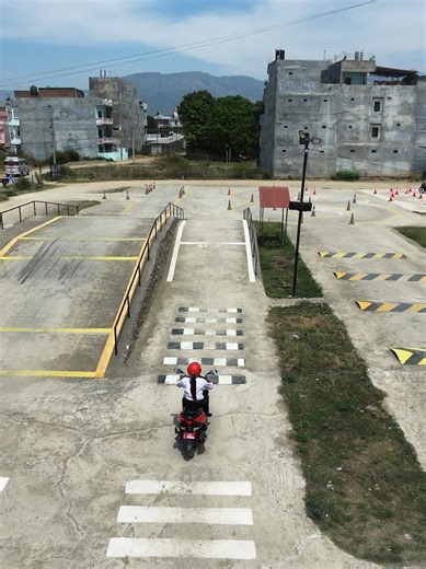 नयाँ बर्षको बिशेष छुटमा Driving सिक्ने अवसर । 📞 9857823924,9764195963 र 9848542391 #tulsipur_dang