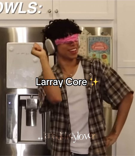Larray's Hilarious Moments: Love & Comedy Clips