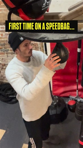 Should I give up my speed-bagging career for good? 🫣 • • ❤️Like 🗣Comment 💾 Save ♻️ Share • • #boxing #boxinggym #boxinggloves #boxingworkout #boxinglife #boxeo #boxen #boxe #boxingfans #boxingheads #boxer #boxingaddict #boxinguk #boxinghype #boxingcoach #boxingdrills #boxingfitness #boxingfan #boxinglifestyle #boxingtrainer #boxingtraining #padwork #theboxinglocker #boxingonline #boxinglesson #boxingdrill #boxingworld #boxingnews #boks | The Boxing Locker