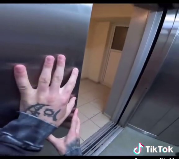 Season 3 Part 1 Serbian Dancing Lady Parkour Edit