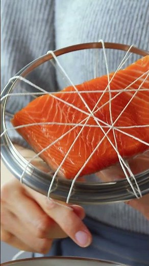🐟 Lachs dämpfen ohne Dämpfeinsatz – genialer Trick! #shorts #shortvideo