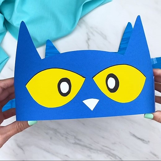 PETE THE CAT HEADBAND Download the template for making it OR print it out in black and white for kids to color! https://www.simpleeverydaymom.com/pete-the-cat-headband-craft/ | Simple Everyday Mom