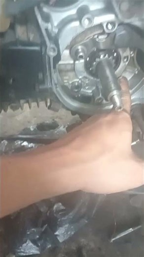 miren como es el pin que sostiene un piñón de distribución 🤠 💥