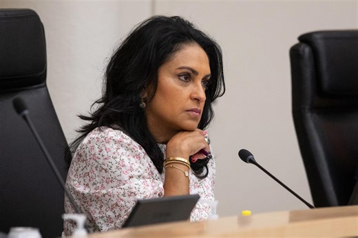 City Council moves forward with petition to remove Corpus Christi mayor