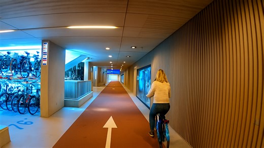 Utrecht Bike Parking and Cycling Tour