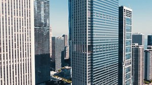 Close-up View Modern Chicago Skyscrapers Detailed: Video có sẵn (100% miễn phí bản quyền) 3655887205 | Shutterstock