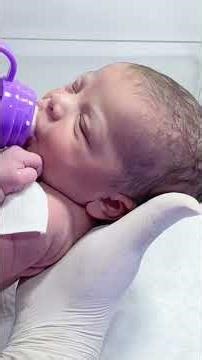 Cute Little Hungry Baby in NICU | Feeding Time with Nurse’s Love ❤️#newbornbaby #adorablebaby 🤲🙏❤️