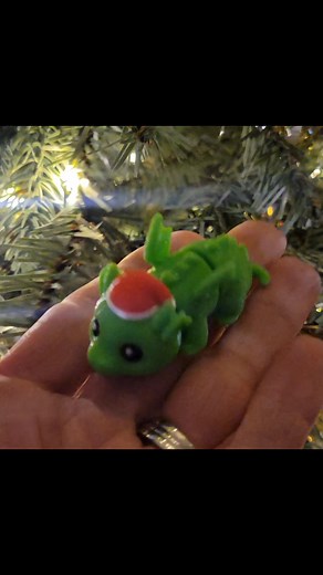 Check out this adorable articulated Santa Dragon. | Flash Designs