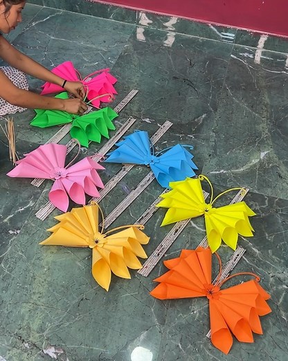 3d paper butterfly _ Fun and Easy paper craft #diy #butterfly #wallhanging #papercraft #fun | Deep's CRAFT