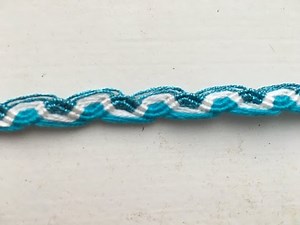 How to Make a Friendship Bracelet: The Wave Bracelet
