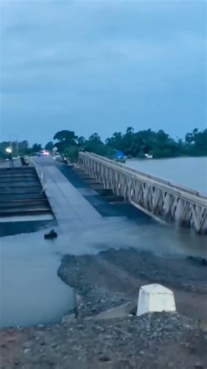 நாயாறு பெரியபாலம்