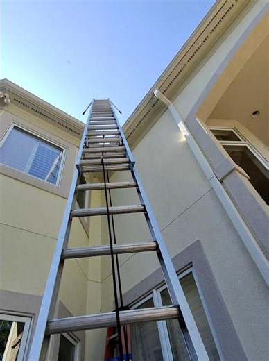 32 Feet Up — How to Set a Ladder on a Roof Like a Pro